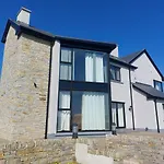 Serene Luxurious Retreat With Sea Views, Entire Nyaraló Letterkenny