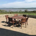 Serene Luxurious Retreat With Sea Views, Entire Nyaraló