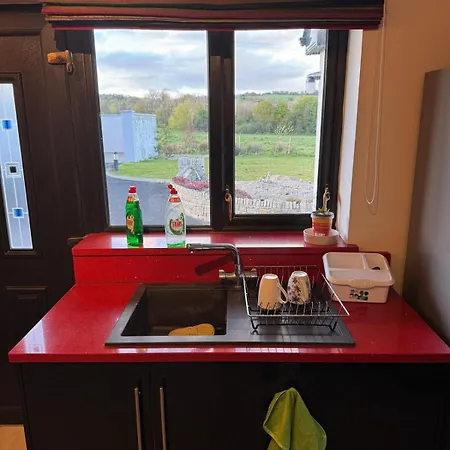 Serene Luxurious Retreat With Sea Views, Entire Vakantiehuis