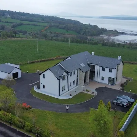 Serene Luxurious Retreat With Sea Views, Entire *