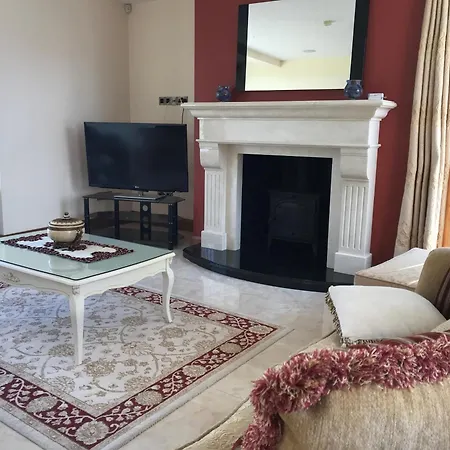 Serene Luxurious Retreat With Sea Views, Entire *