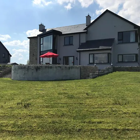 Serene Luxurious Retreat With Sea Views, Entire *