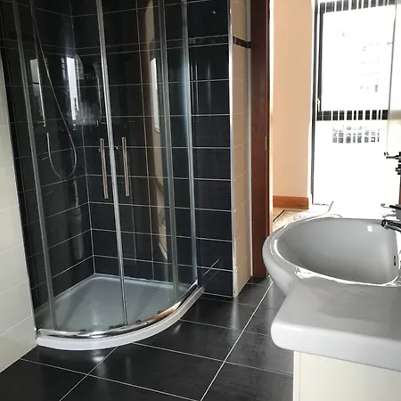 Serene Luxurious Retreat With Sea Views, Entire Feriehus Letterkenny