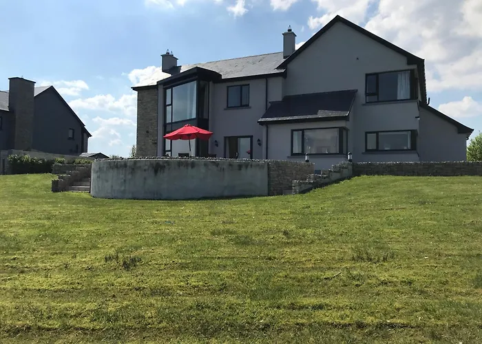 Serene Luxurious Retreat With Sea Views, Entire *