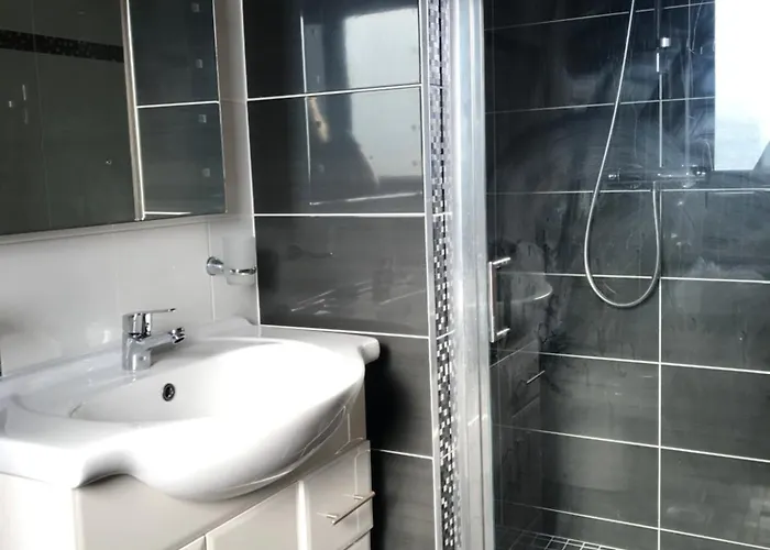 Serene Luxurious Retreat With Sea Views, Entire Letterkenny