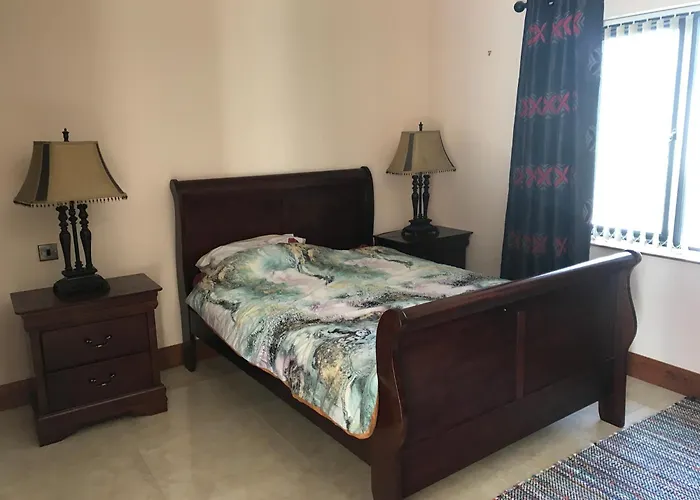 Serene Luxurious Retreat With Sea Views, Entire Semesterbostad Letterkenny