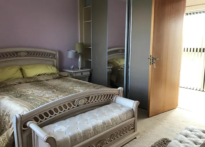 Semesterbostad Serene Luxurious Retreat With Sea Views, Entire Letterkenny