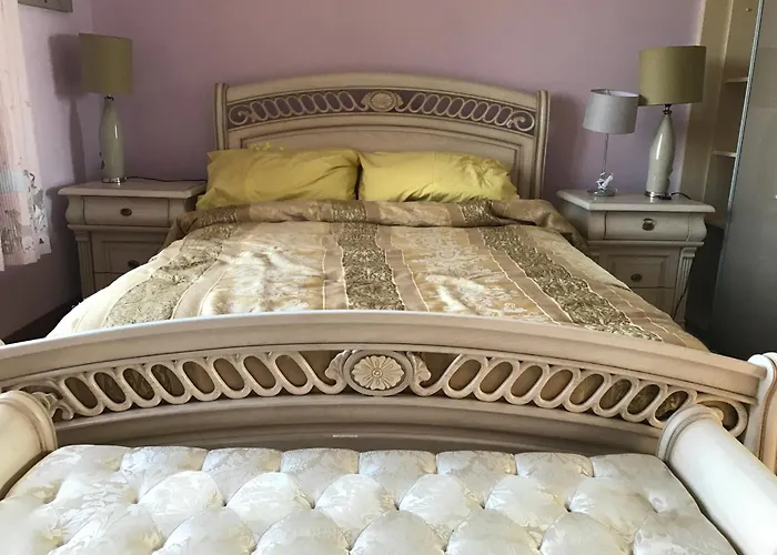 Serene Luxurious Retreat With Sea Views, Entire Semesterbostad *